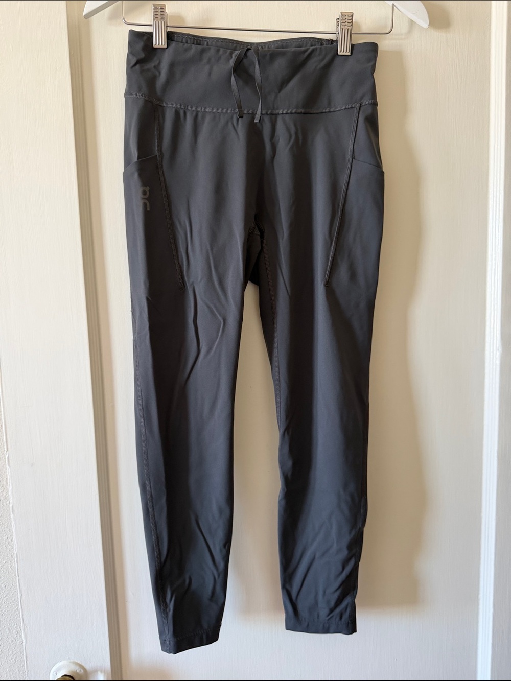 On Running Performance Tights 7/8 in Eclipse